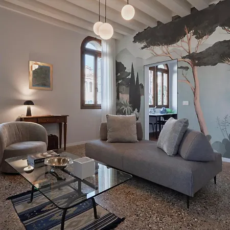 Ca' Vida Trifora Venice