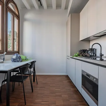 Ca' Vida Trifora البندقية